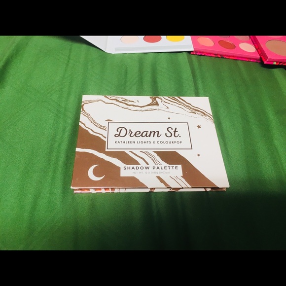 SOLD Authentic Colourpop Eyeshadows Palette Bundle - Picture 5 of 8